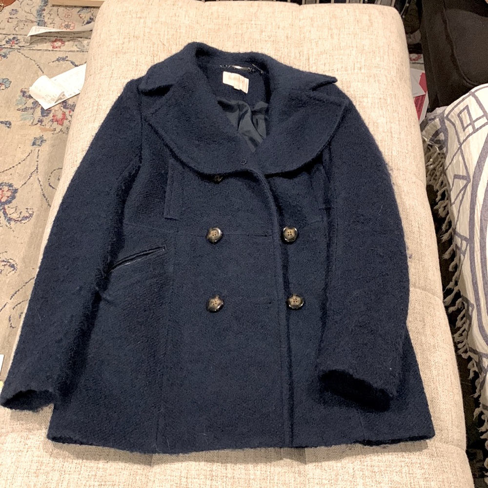 Cozy & stylish trench coat for the winter season!